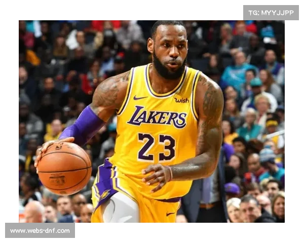 鲍尔33分替补空砍，黄蜂阵容调整见成效